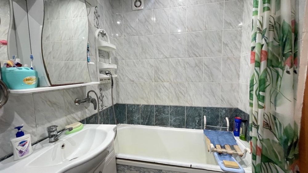 Продам 2-комн кв в районе Ахтамар