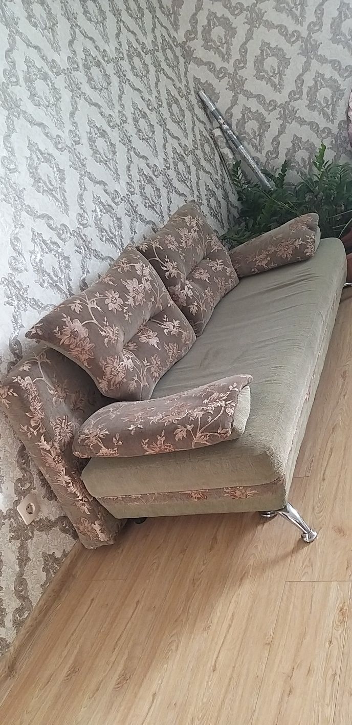 Продам Диван-софа.