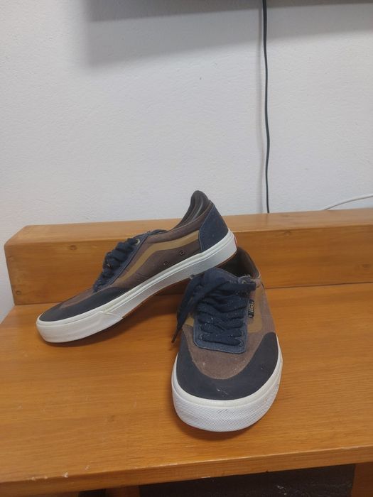 Asidasi Vans de vanzare
