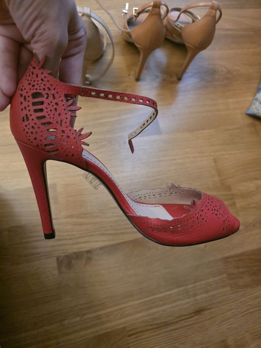 Vând sandale Epica, 36, impecabile, NEPURTATE!