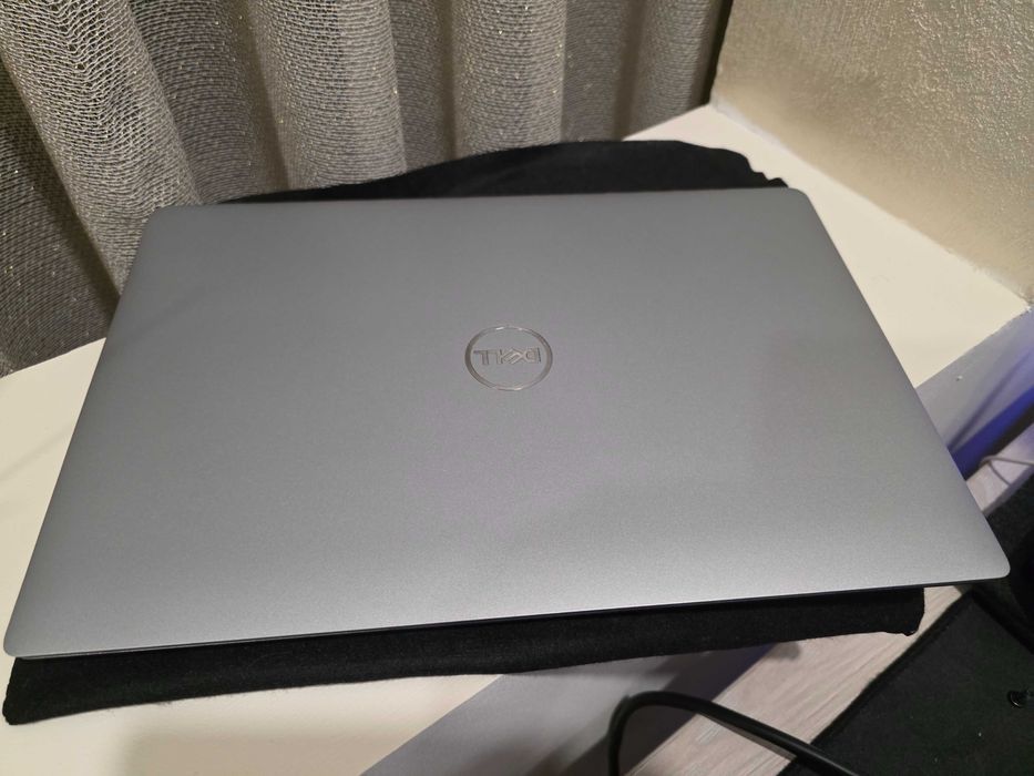 Lenovo Dell Latitude 14" i5-1245U/16GB RAM/256GB NVMe