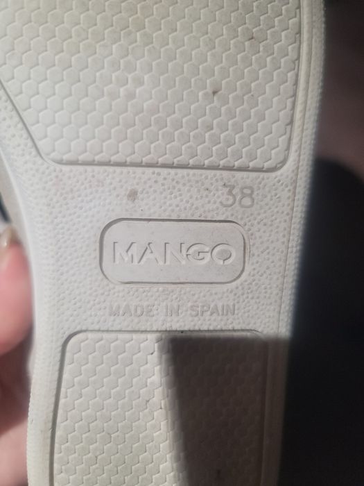 Кроссы от Mango 37-38 р