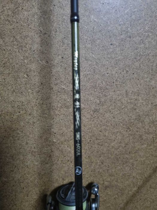 Спиниг въдица Lemoren акция 1.5-9, с макара SG 4 2500 и навито влакно