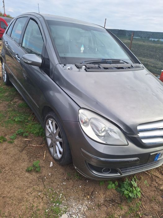 Dezmembrez mercedes b class 2.0 cdi