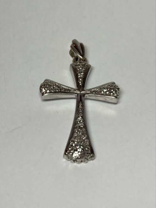 Cruce aur alb 18kt.cu diamante
