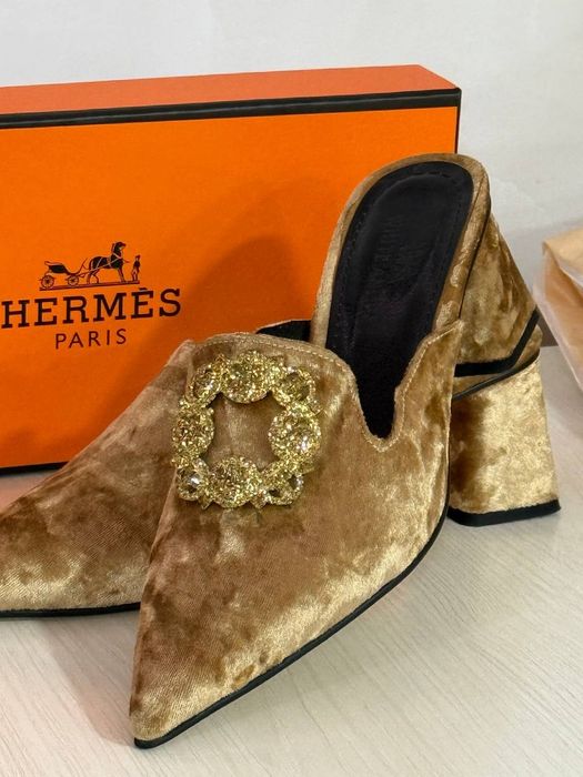 Hermes oyoq kiyimi