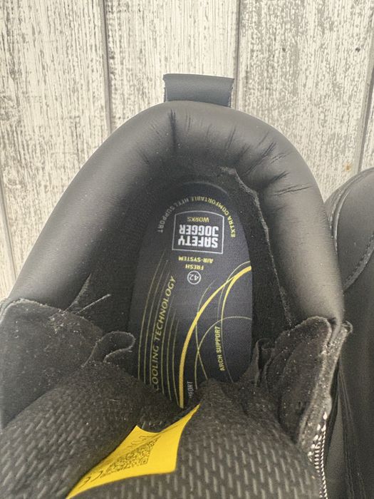 Спец. обувь для работы .