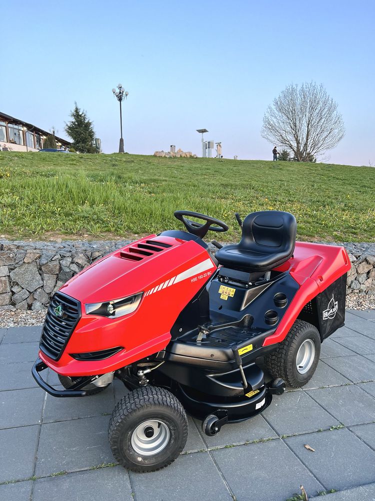 Tractoras de tuns iarba Herkules Nou