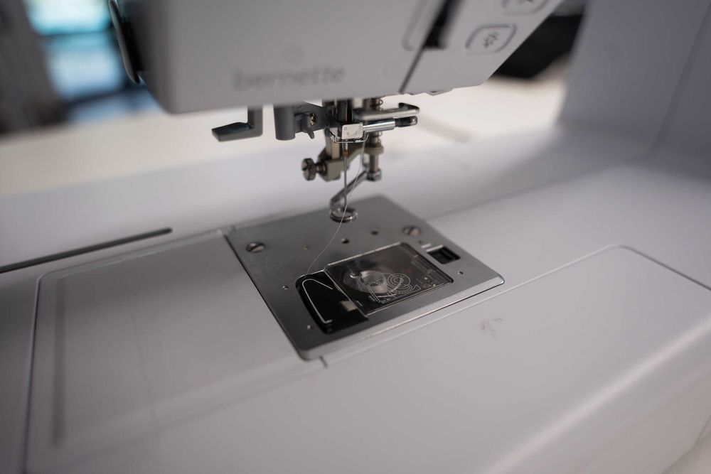 Masina de brodat brother bernette deco b70