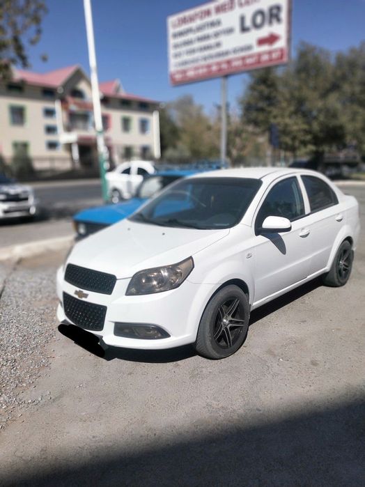 Нексия 3 сотилади