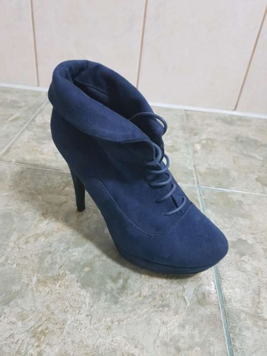 Vand botine bleumarin elegante