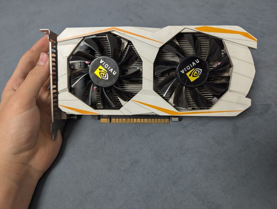 Видео карта 1050 2gb