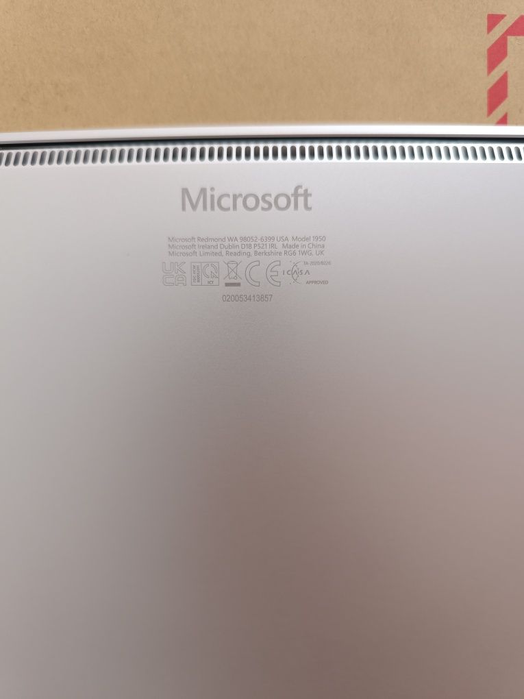 Лаптоп Microsoft Surface 4 13,5' Core i5