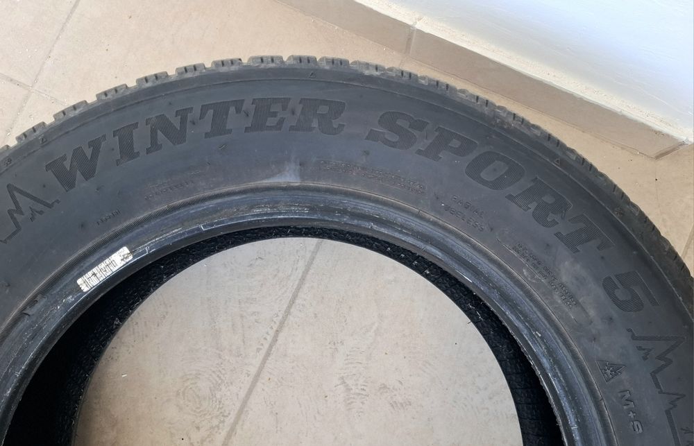 215 60 16 Dunlop Winter Sport 5