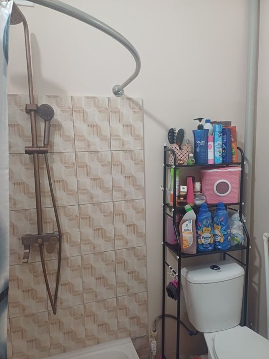 Zudlik bilan uy sotiladi Pakana mavzesizda yoldi boyida yolga qaragan