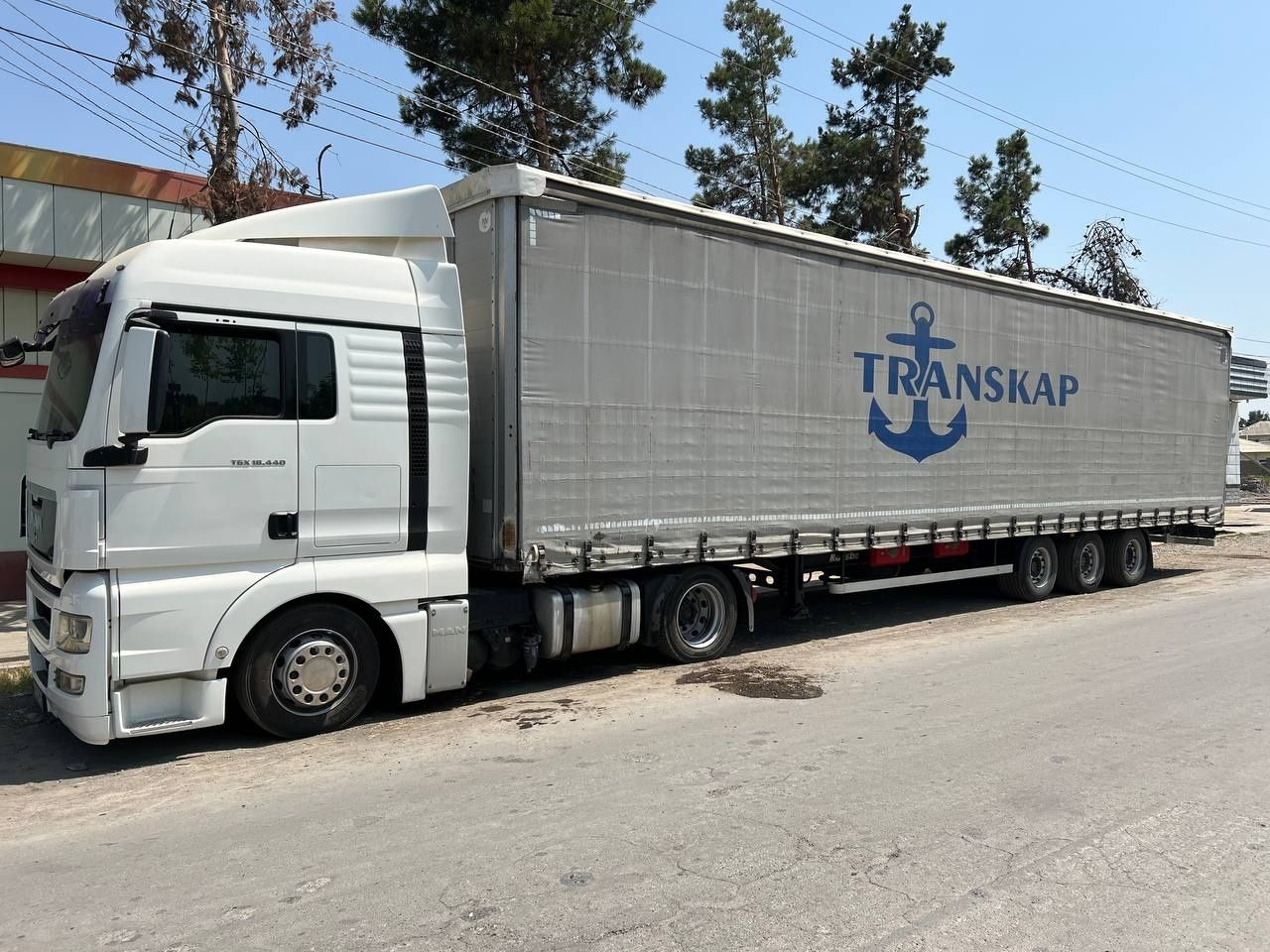 MAN TGX 18.440 + Kassbohrer прицеп Сотилади