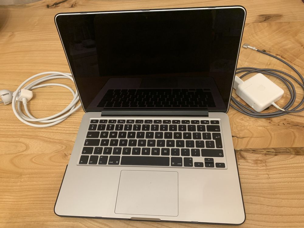 Apple MacBook Pro A1502 Early 2015 като нов!