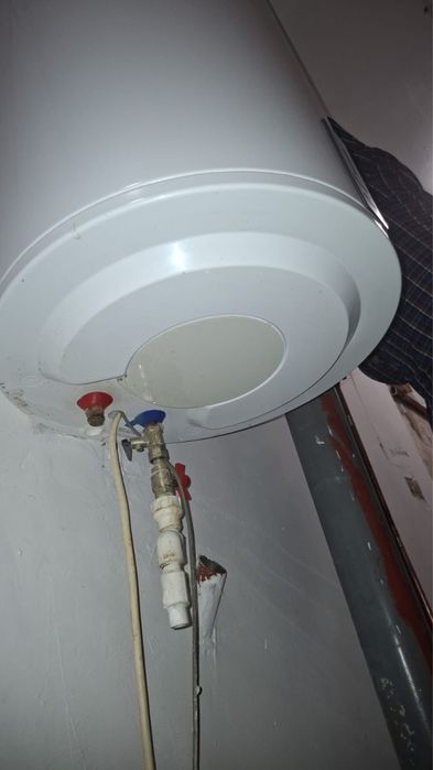 Vand boiler electric Gorenje 120 litri model GBK120ORRNC6 putere 2 kW