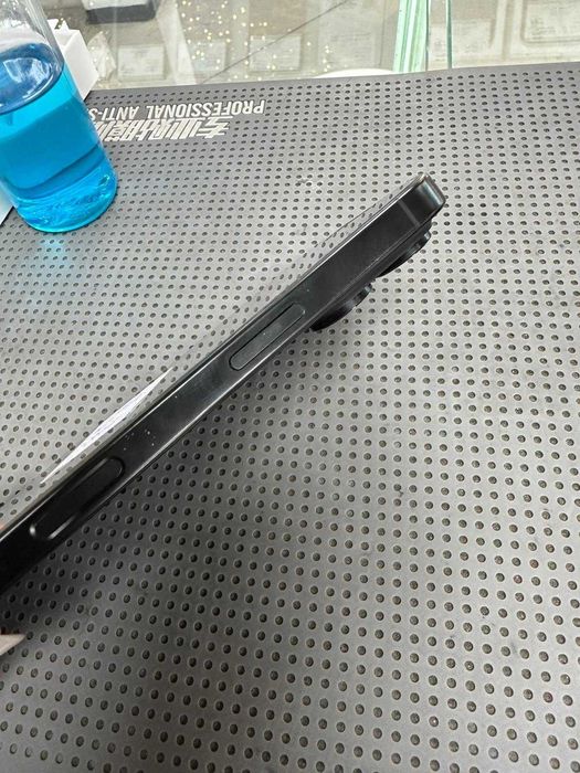 Apple iPhone 16 PRO 256GB / 98% Baterie