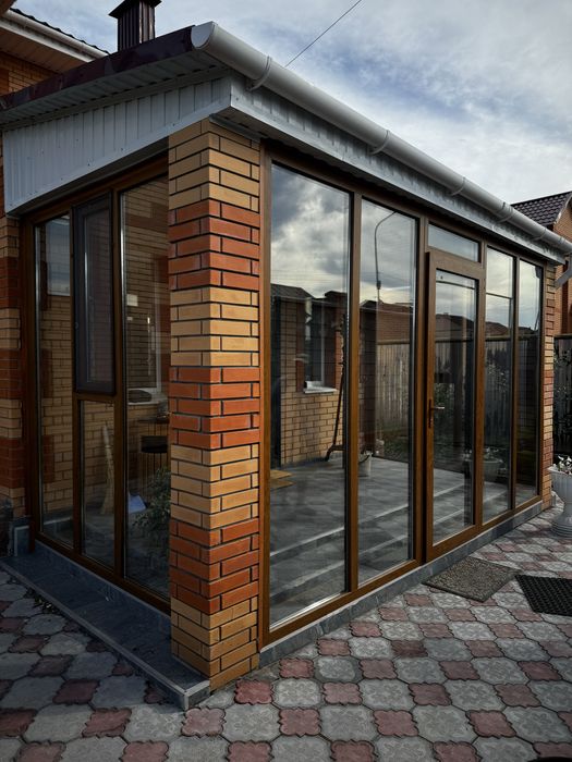 Тамбур Перегородки Витраж Окна цветочные холодильники