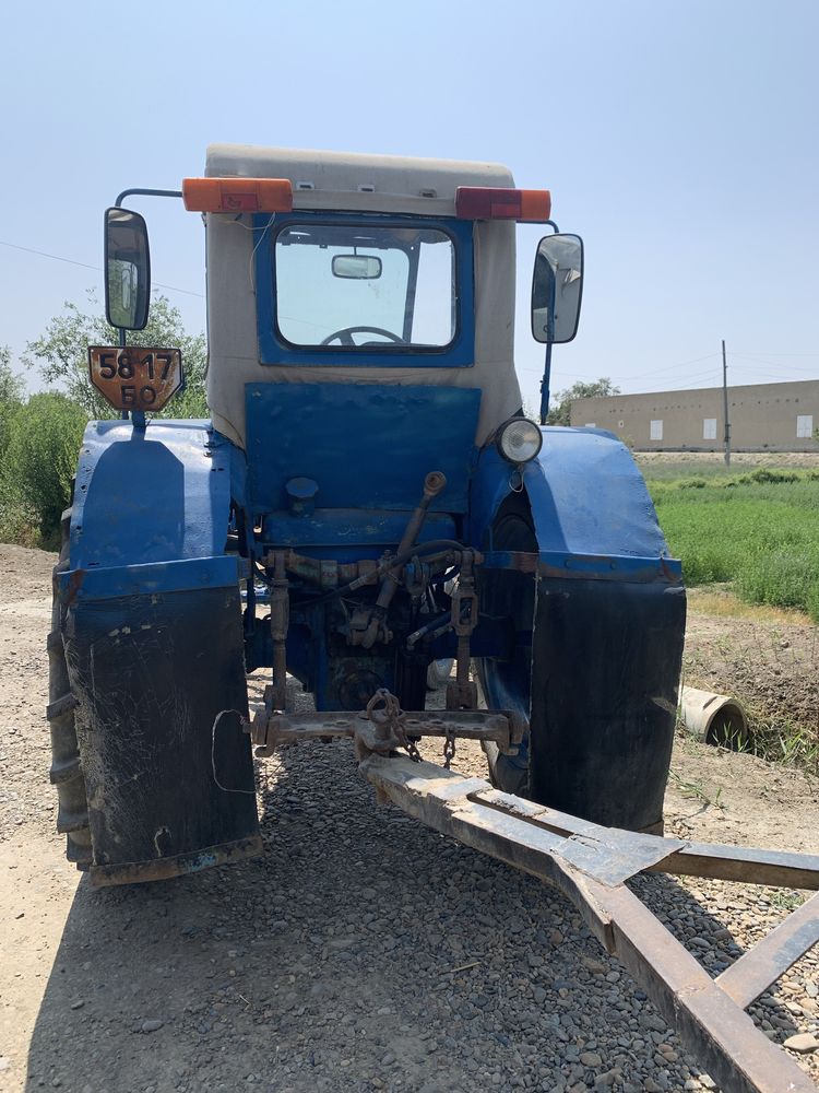 Traktor T28 Buxoro