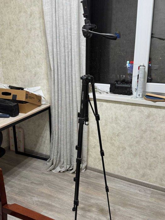 Штатив для фото и видео проффессиональный Yunteng VCT-690RM