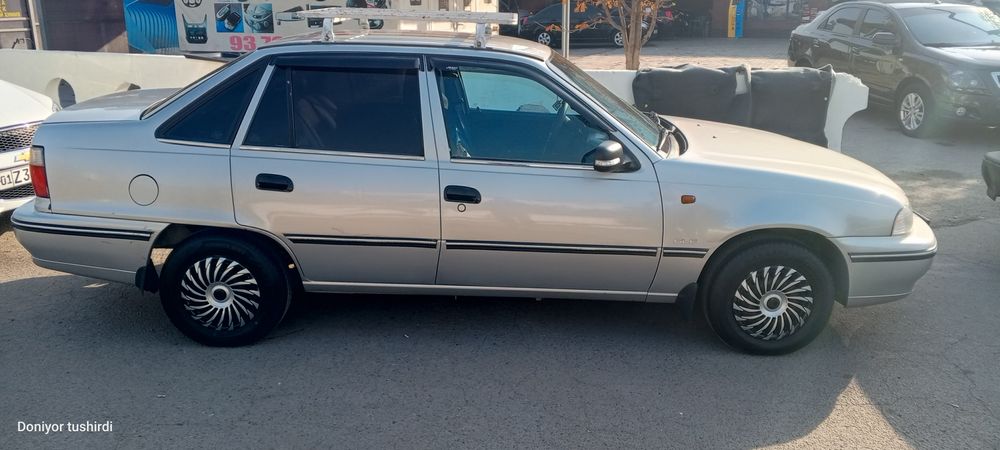 Продаёт нексия сонс трамблёр 2004 года