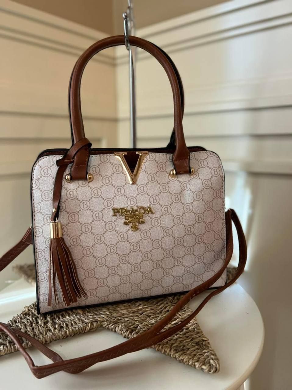 Gentuțe prada 32 cm 
1 crem 
3 gri 

90 lei