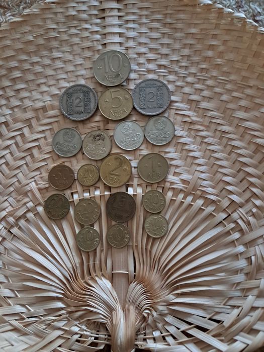 Стари български монети