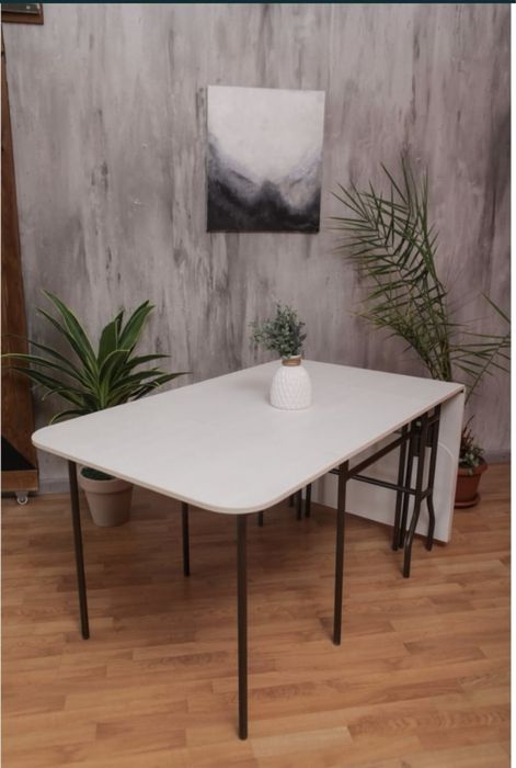 Продам стол 3-метровый, б/у.  В отличном состоянии, цвет светло-серый.