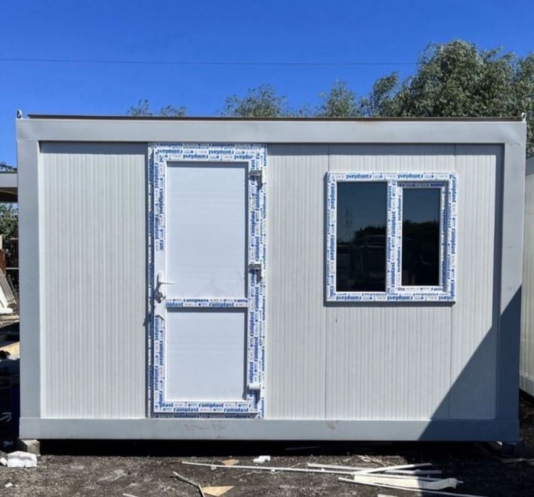 Vand containere modulare la super preț-calitate