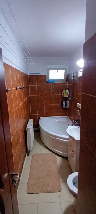 Apartament 4 camere,Drăgășani