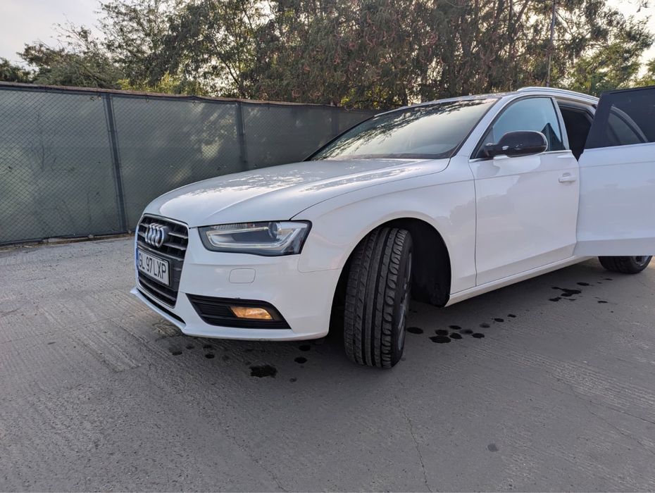Vand AUDI A4 2014
