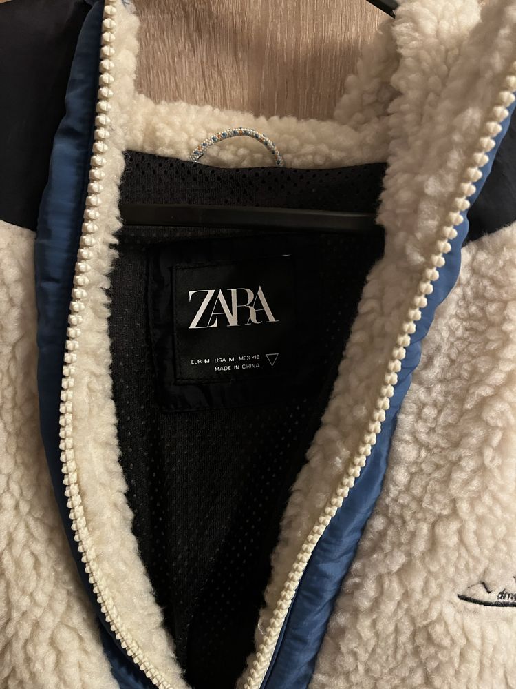 Яке от полар на Zara