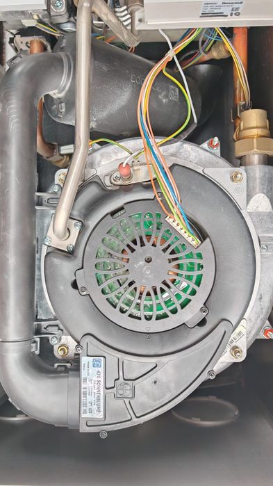 Centrală Ferroli Bluehelix Tech C – vând pe piese