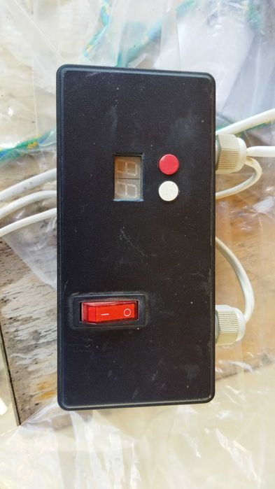 Termostate industriale digitale și analogice