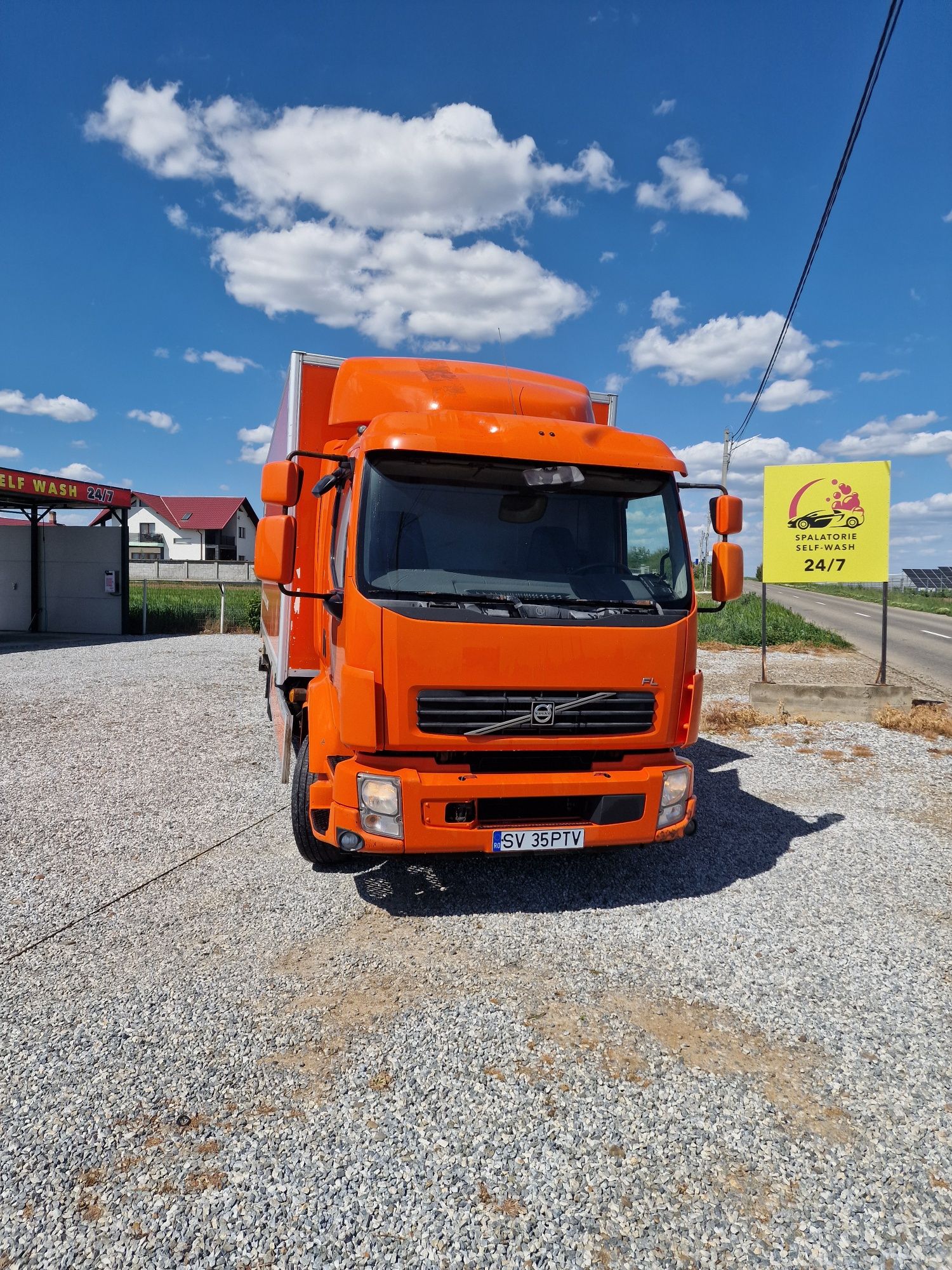 Volvo 2013, box cu lift