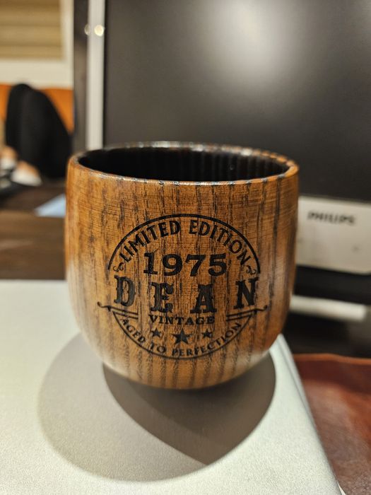 Дървена чаша за уиски. Персонализирана по Ваш избор.