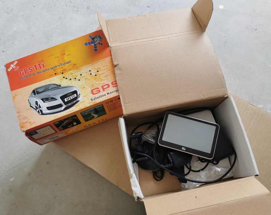 Sistem de navigatie portabil TTI-L512ABF