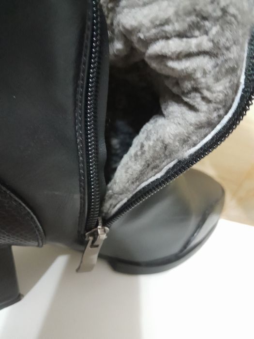 Продам зимние сапоги