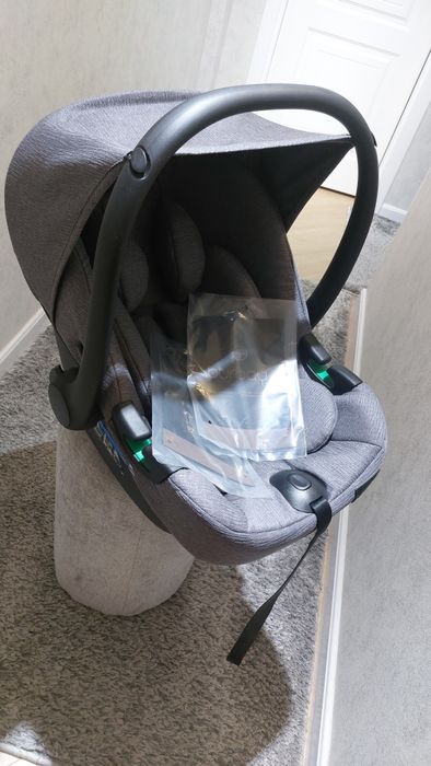 Продаётся детское новое автокресло