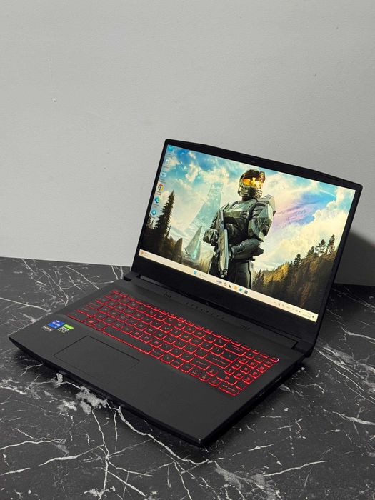 Kuchli Igravoy Noutbuk MSI Thin