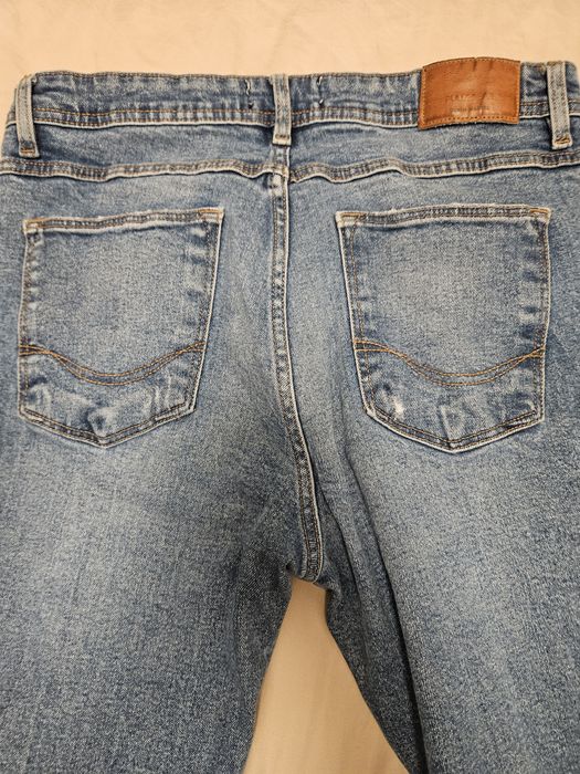 Blugi jeans 40 ron buc