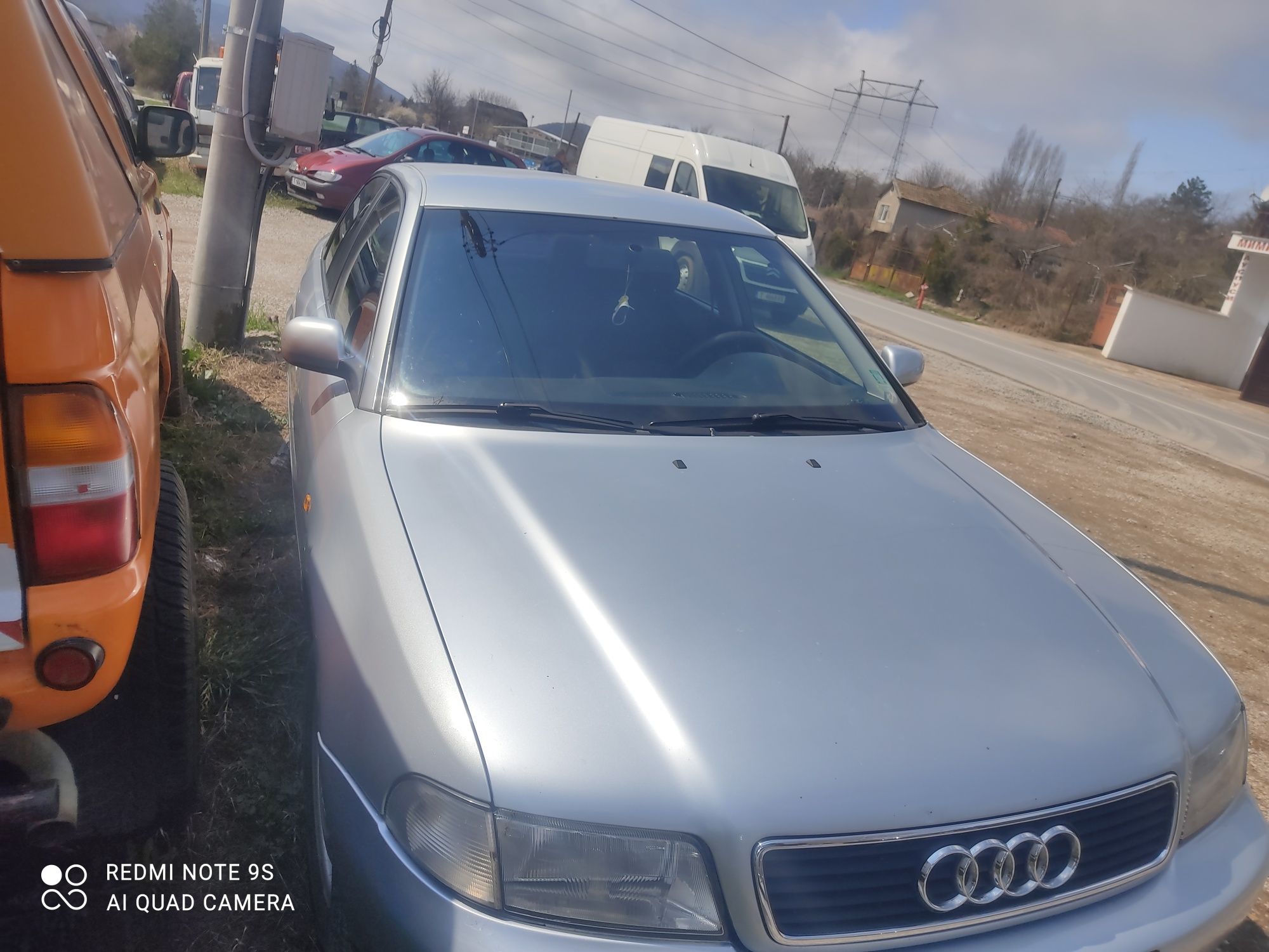 Audi. A4 1.8 benzin125 k.с.