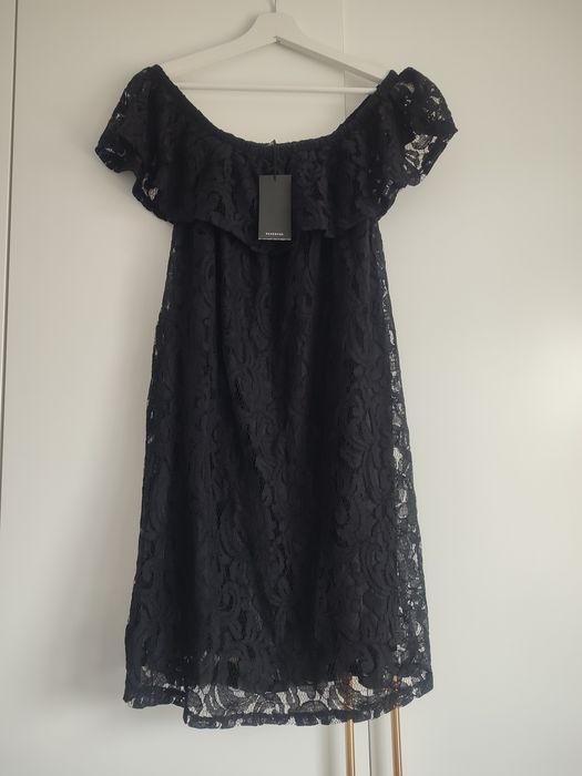 Rochie Reserved noua din dantelă