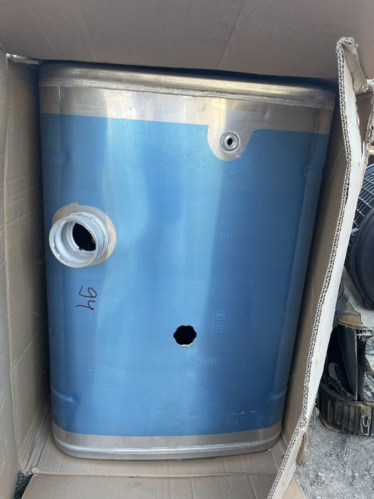 Бак топливный на шакман так же корпус воздушного фильтра