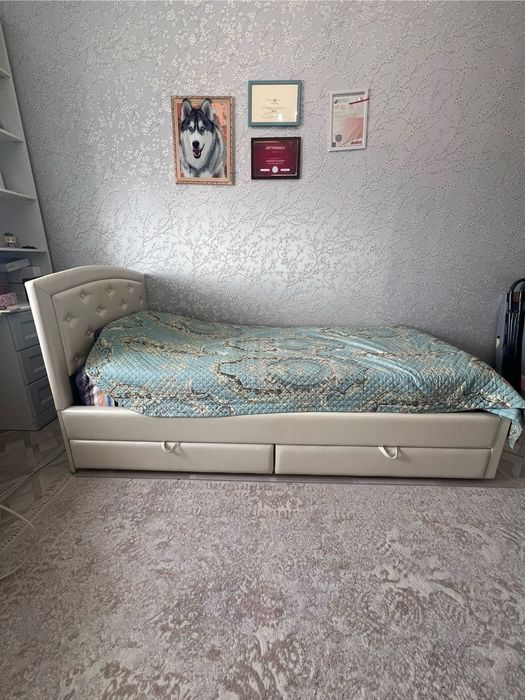 Односпальная кровать