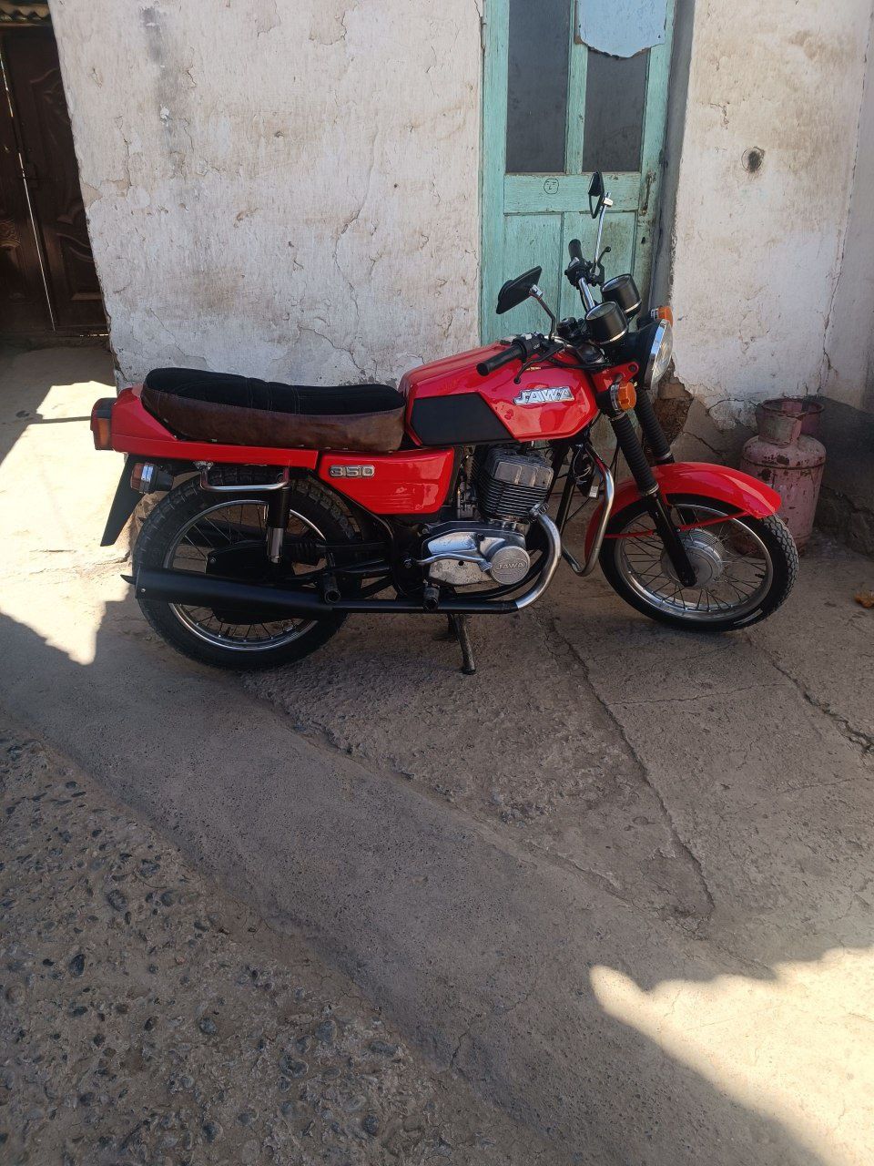 Jawa moto sotiladi