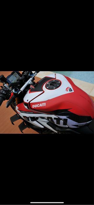 Ducati Streetfighter V4s