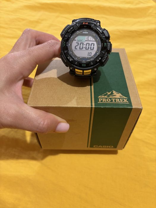Продам часы pro trek PRG-240-1ER